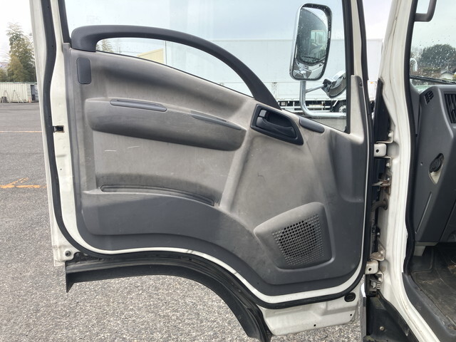 いすゞエルフアルミブロック小型（2t・3t）[写真28]