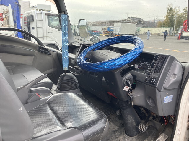 いすゞエルフアルミブロック小型（2t・3t）[写真34]