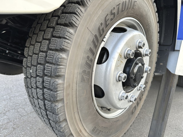 三菱ふそうファイターセルフクレーン4段増トン（6t・8t）[写真24]