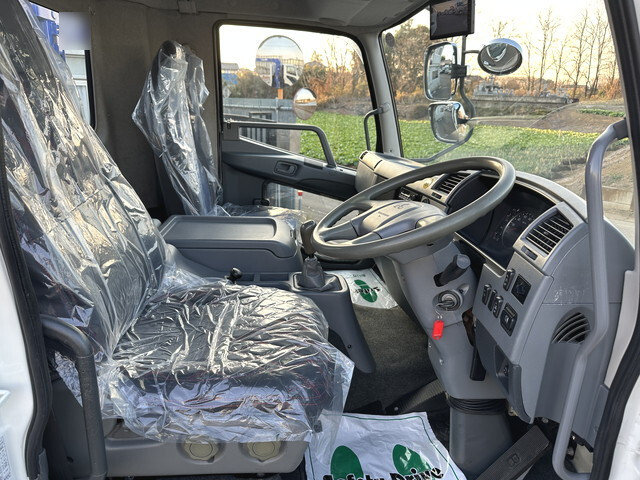 三菱ふそうファイターセルフクレーン4段増トン（6t・8t）[写真25]