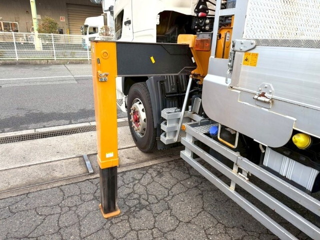 日野プロフィアクレーン4段大型（10t）[写真11]