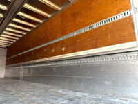 UDトラックスクオンアルミウイング大型（10t）[写真14]