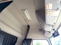 UDトラックスクオンアルミウイング大型（10t）[写真29]