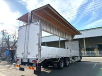 UDトラックスクオンアルミウイング大型（10t）[写真02]