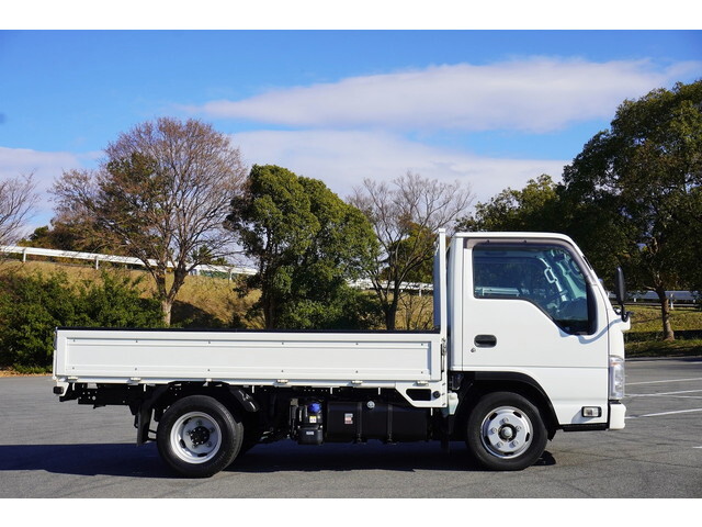 いすゞエルフ平ボディ小型（2t・3t）[写真04]