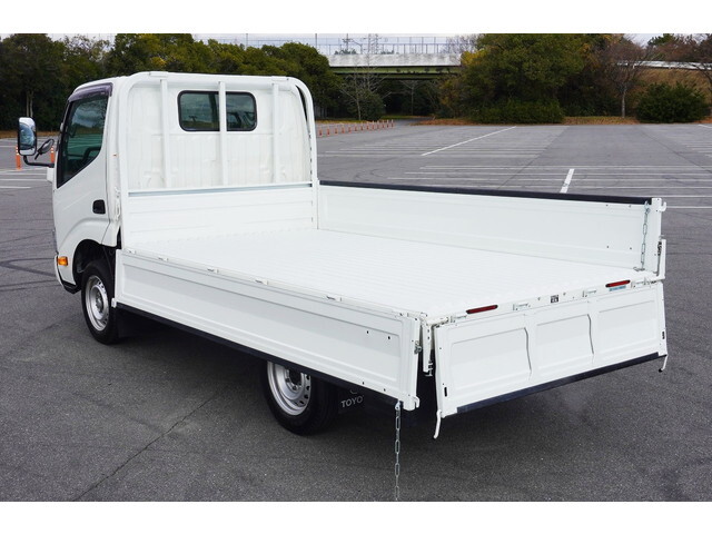 トヨタトヨエース平ボディ小型（2t・3t）[写真10]