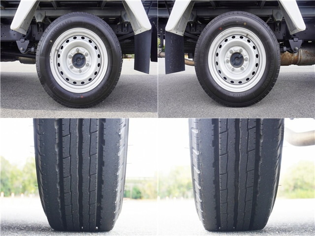 トヨタトヨエース平ボディ小型（2t・3t）[写真32]