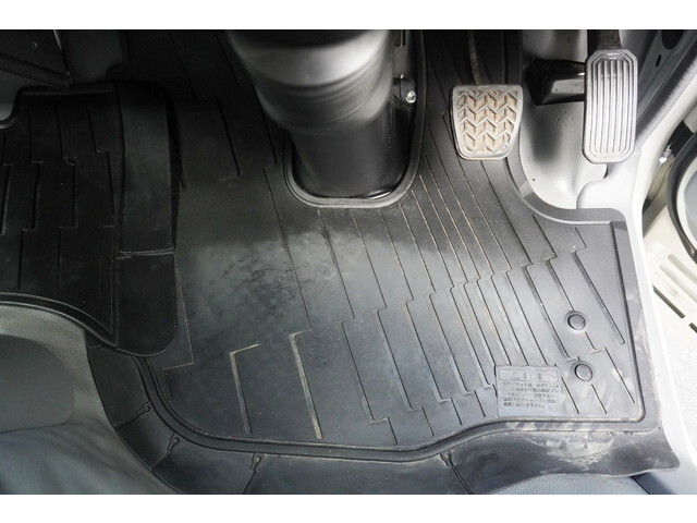 トヨタトヨエース平ボディ小型（2t・3t）[写真36]