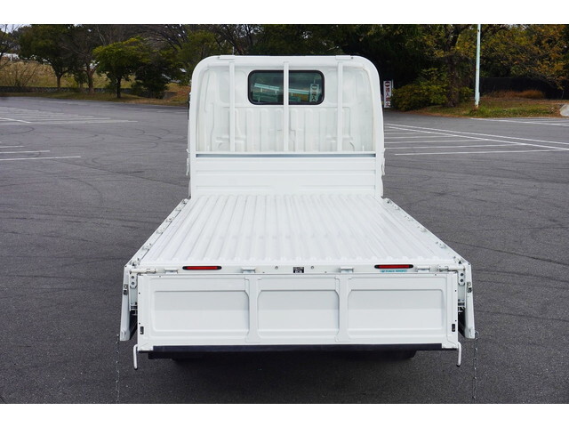トヨタトヨエース平ボディ小型（2t・3t）[写真09]