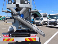 三菱ふそうファイターミキサー車（コンクリートミキサー）中型（4t）[写真26]