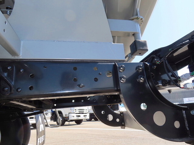 三菱ふそうファイターミキサー車（コンクリートミキサー）中型（4t）[写真08]