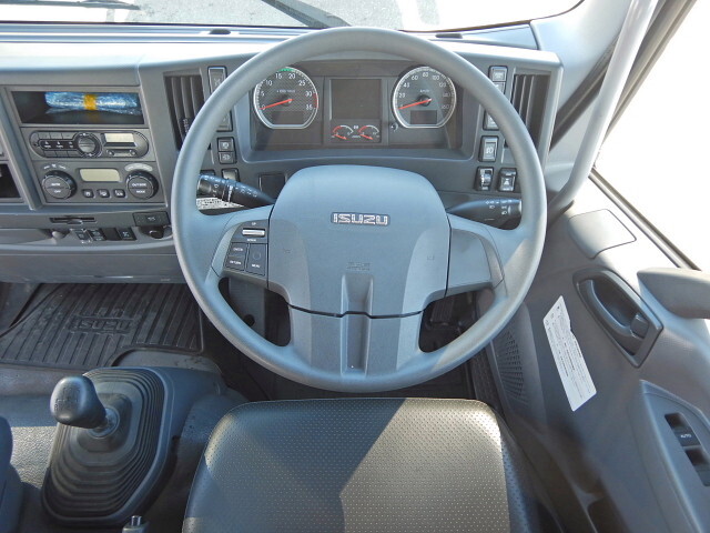 いすゞフォワード穴掘建柱車増トン（6t・8t）[写真17]