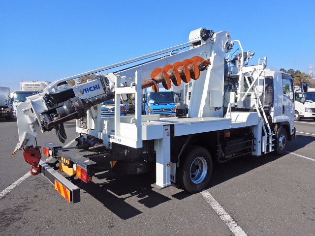 いすゞフォワード穴掘建柱車増トン（6t・8t）[写真02]
