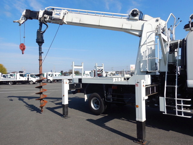 いすゞフォワード穴掘建柱車増トン（6t・8t）[写真37]