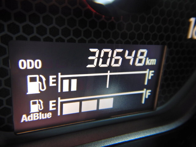 いすゞフォワード穴掘建柱車増トン（6t・8t）[写真38]