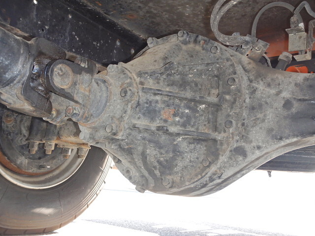 いすゞフォワード穴掘建柱車増トン（6t・8t）[写真07]