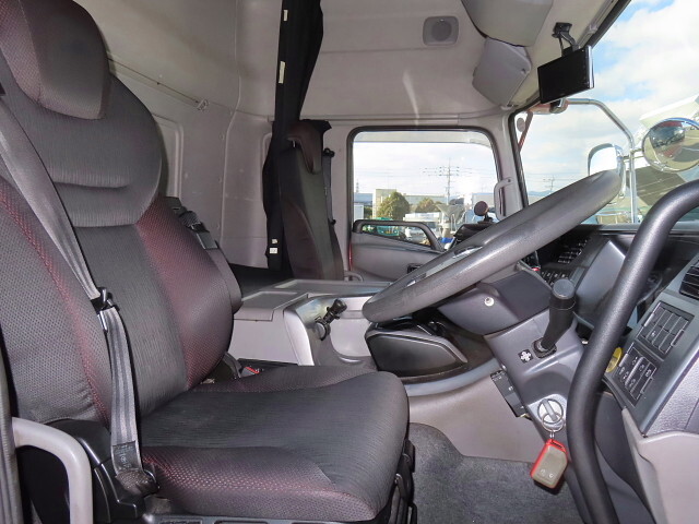 UDトラックスクオン冷凍車（冷蔵車）大型（10t）[写真19]