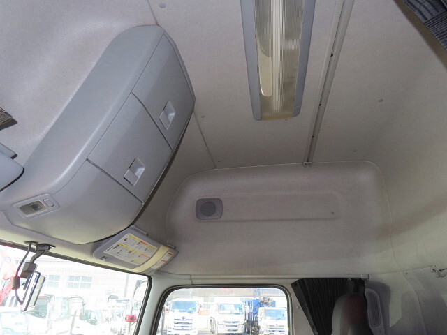 UDトラックスクオン冷凍車（冷蔵車）大型（10t）[写真21]