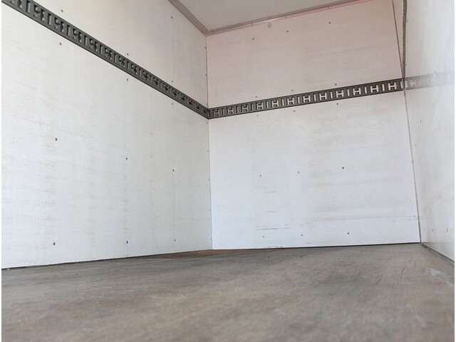 日産アトラスアルミバン小型（2t・3t）[写真19]