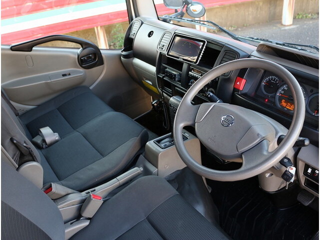 日産アトラスアルミバン小型（2t・3t）[写真24]