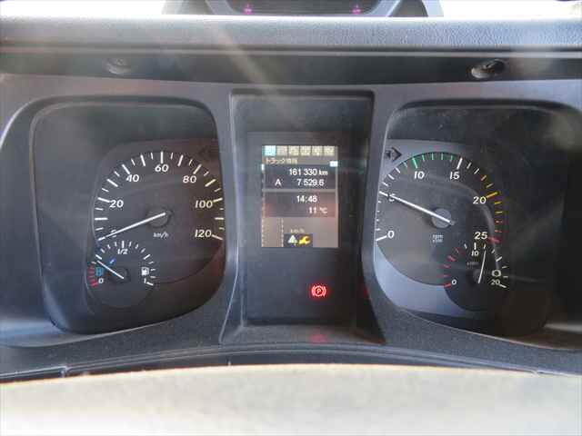 三菱ふそうスーパーグレートダンプ大型（10t）[写真31]