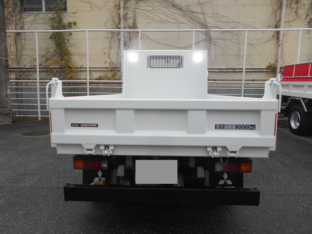 三菱ふそうキャンターダンプ小型（2t・3t）[写真11]