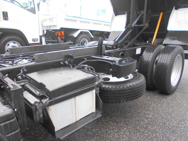 三菱ふそうキャンターダンプ小型（2t・3t）[写真19]