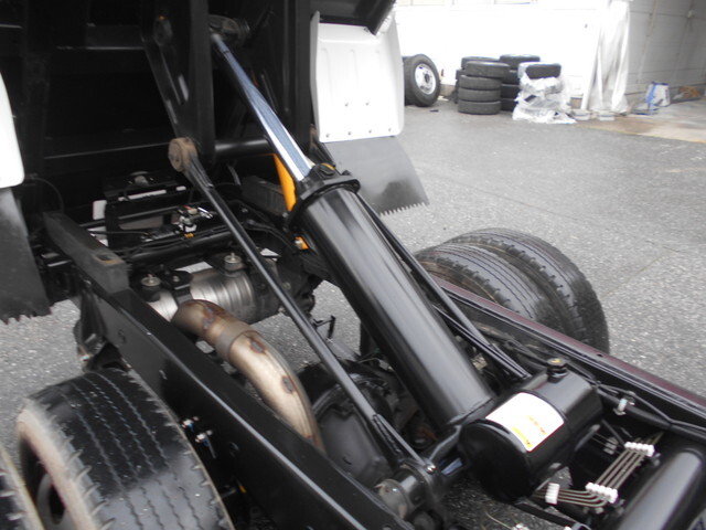 三菱ふそうキャンターダンプ小型（2t・3t）[写真21]