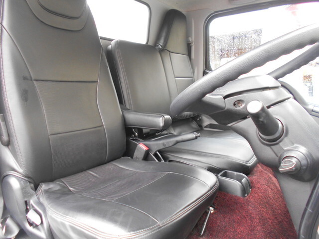 三菱ふそうキャンターダンプ小型（2t・3t）[写真28]