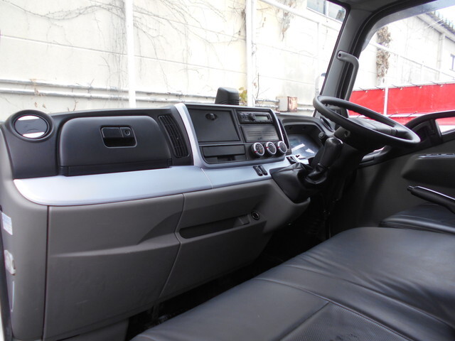 三菱ふそうキャンターダンプ小型（2t・3t）[写真29]