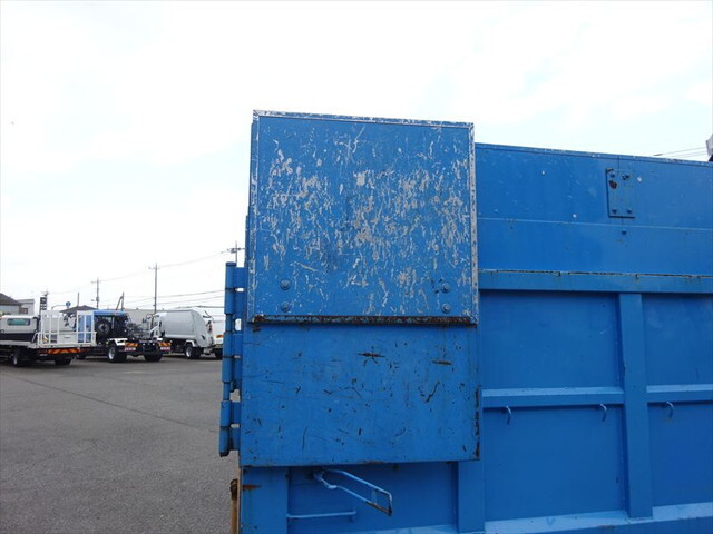 いすゞエルフ深ダンプ（土砂禁ダンプ）小型（2t・3t）[写真15]