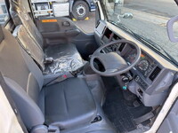 いすゞエルフバキュームカー小型（2t・3t）[写真23]