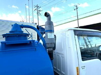 いすゞエルフバキュームカー小型（2t・3t）[写真09]