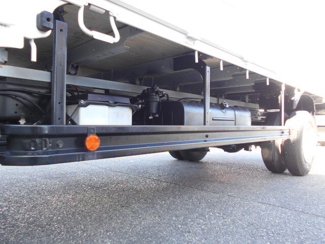 トヨタトヨエース平ボディ小型（2t・3t）[写真16]