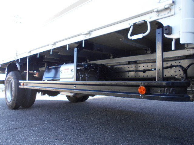 トヨタトヨエース平ボディ小型（2t・3t）[写真17]