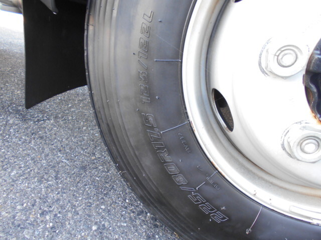 トヨタトヨエース平ボディ小型（2t・3t）[写真20]