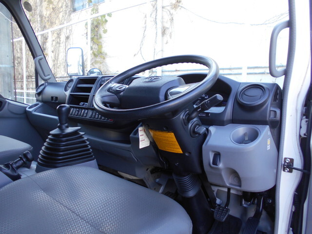 トヨタトヨエース平ボディ小型（2t・3t）[写真22]