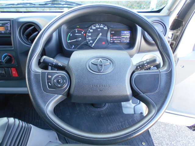 トヨタトヨエース平ボディ小型（2t・3t）[写真26]