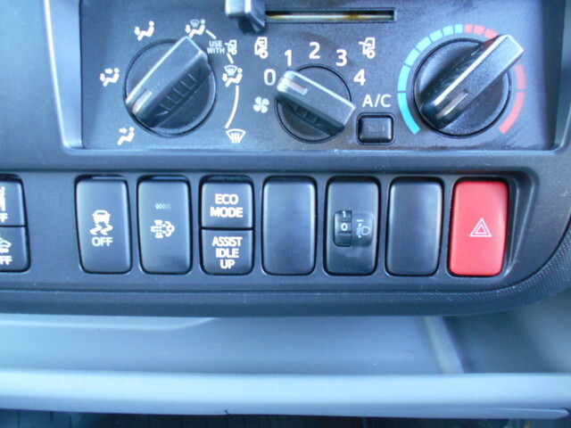 トヨタトヨエース平ボディ小型（2t・3t）[写真33]