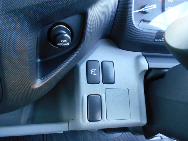 トヨタトヨエース平ボディ小型（2t・3t）[写真34]