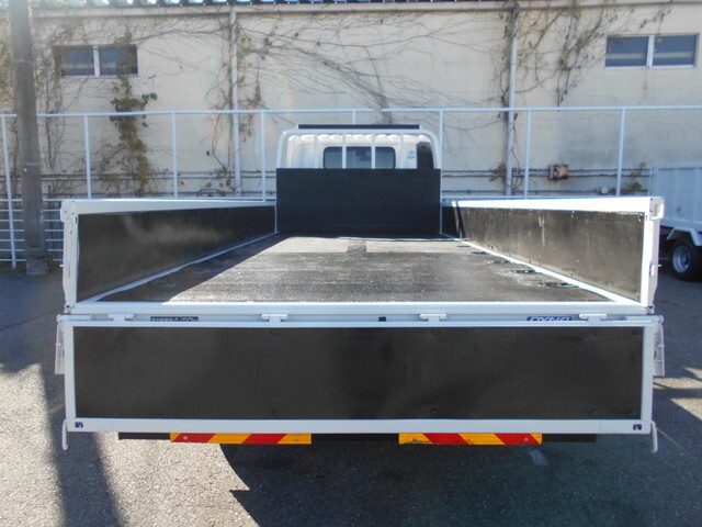 トヨタトヨエース平ボディ小型（2t・3t）[写真08]