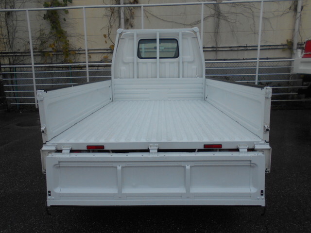 日産バネット平ボディ小型（2t・3t）[写真10]