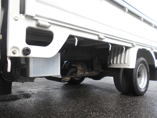 日産バネット平ボディ小型（2t・3t）[写真14]