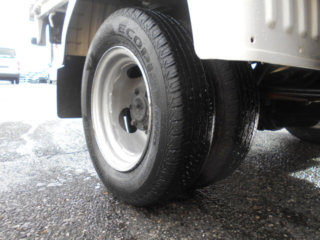 日産バネット平ボディ小型（2t・3t）[写真20]