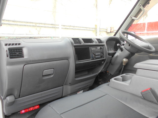 日産バネット平ボディ小型（2t・3t）[写真25]