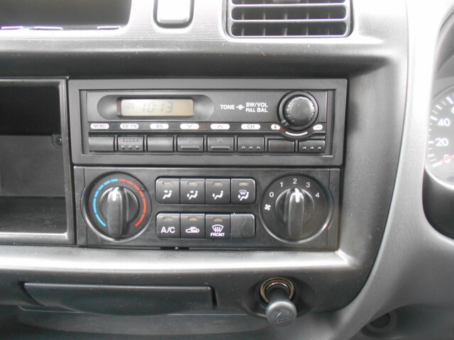 日産バネット平ボディ小型（2t・3t）[写真29]