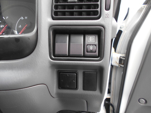 日産バネット平ボディ小型（2t・3t）[写真30]