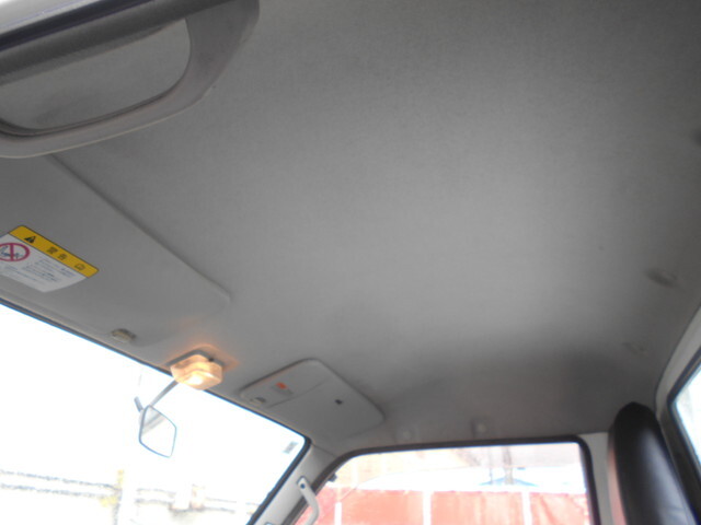 日産バネット平ボディ小型（2t・3t）[写真32]