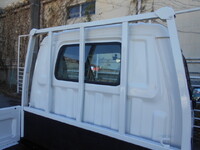 日産バネット平ボディ小型（2t・3t）[写真13]