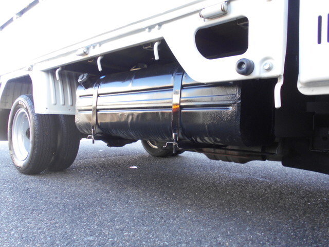 日産バネット平ボディ小型（2t・3t）[写真16]